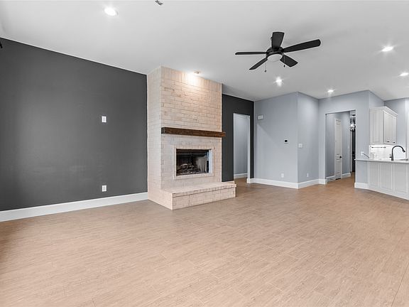 4th image of 1515 Malone Dr