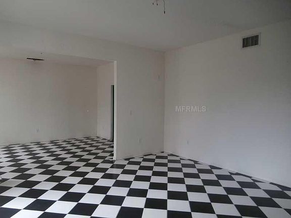 4th image of 27115 Coral Springs Dr