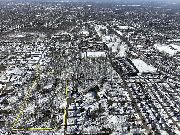 4th image of 401 Acacia Rd