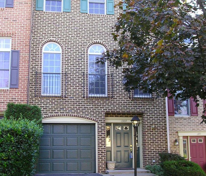 1st image of 1369 Lindsay Ln
