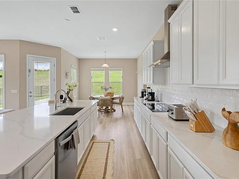16031 Silver Brook Way — Photo 19