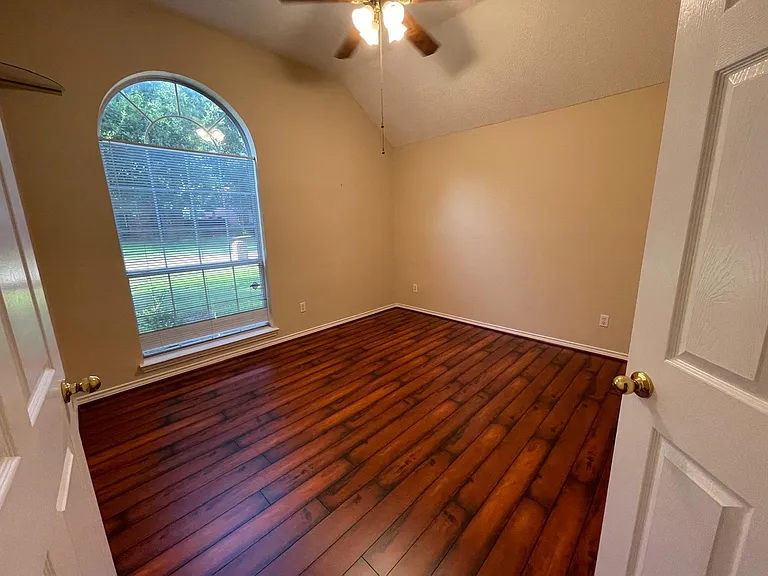 4428 Buchanan Dr — Photo 14