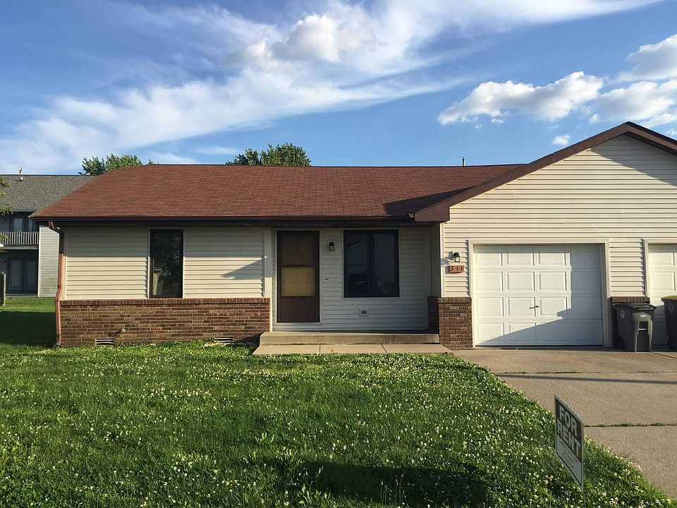 2nd image of 513 Fountain Dr