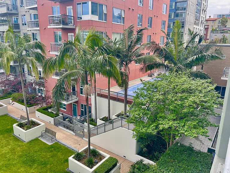 300 W Beech St #304 — Photo 13