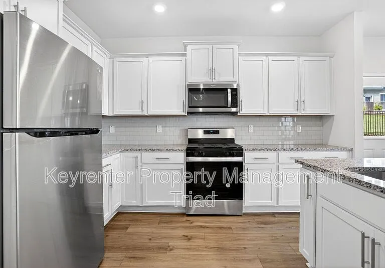 4009 Beckton Trl — Photo 37