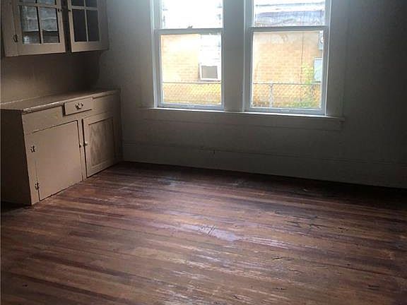 3rd image of 134 Hamilton St