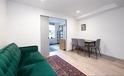 Rented by R New York