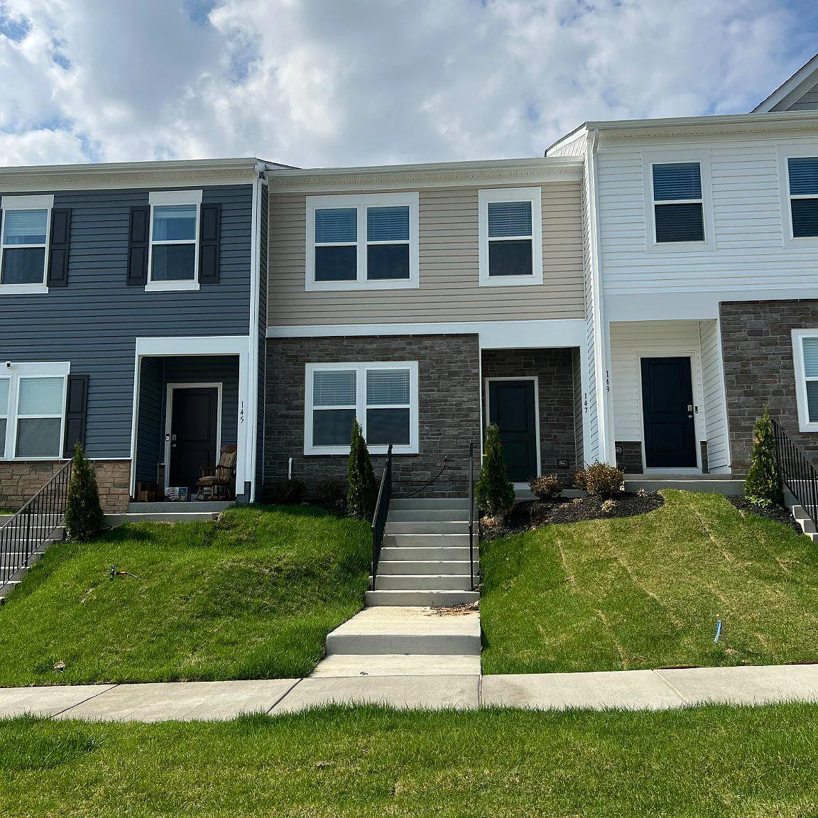 3 bed, 2.5 bath, 1509 sqft, $2,150 — Photo 2