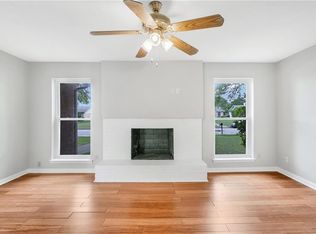 1305 Oakbluff Dr, Lancaster, TX 75146