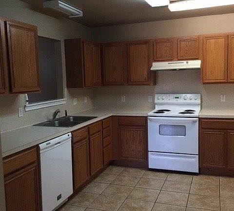 4th image of 502 N Clinton Ave #B
