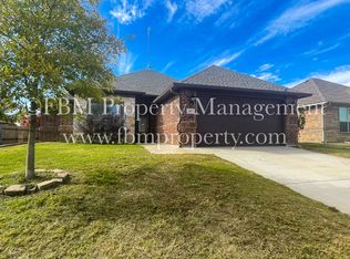 307 Centenial Ave, Ennis, TX 75119