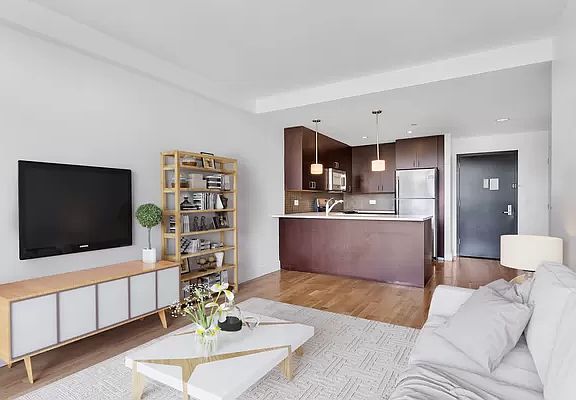 3rd image of 3050 21st St APT 3J