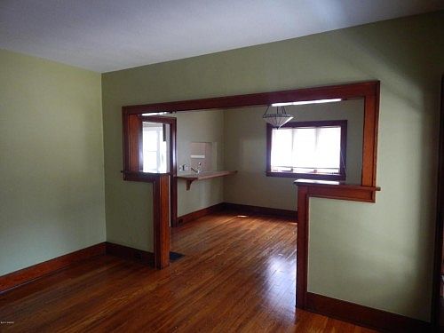 2nd image of 1918 Wyoming Ave SW
