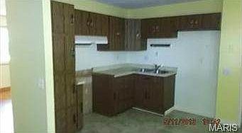 3rd image of 215 Falcon Dr