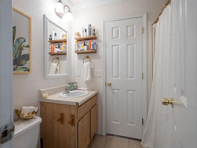 114 Cedar St — Photo 22