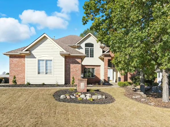 8719 Greyhawk Dr, Fort Wayne, IN 46835