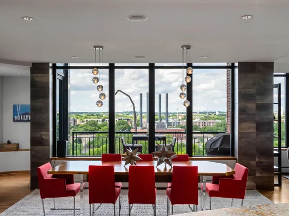 215 10th Ave S Unit 910, Minneapolis, MN 55415