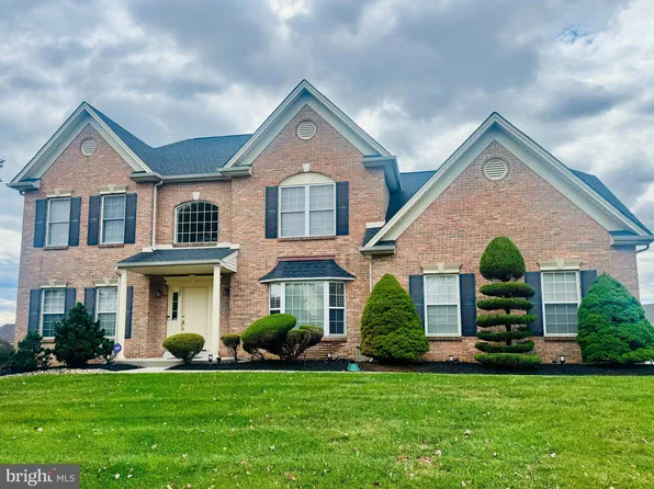 120 Statesman Rd, Chalfont, PA 18914