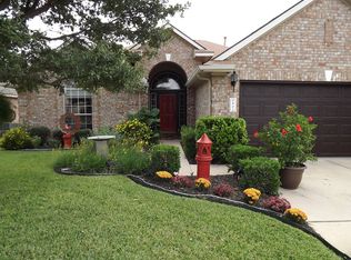802 Meadow View Dr, Leander, TX 78641