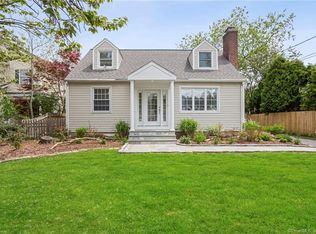 615 S Pine Creek Rd, Fairfield, CT 06824