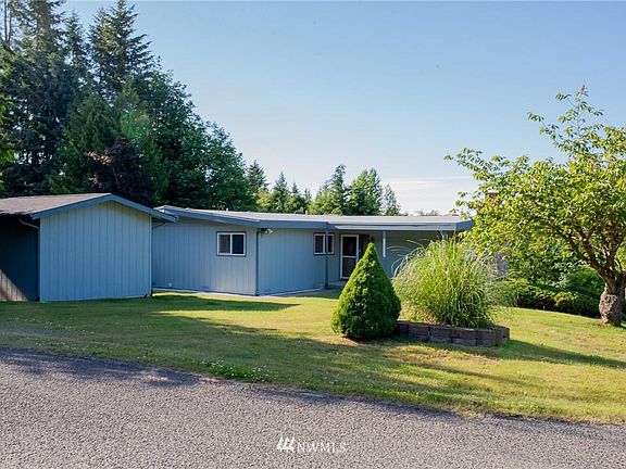 2nd image of 121 E Elderberry Ln
