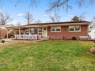 170 Saint Patrick Ln, Florissant, MO 63031