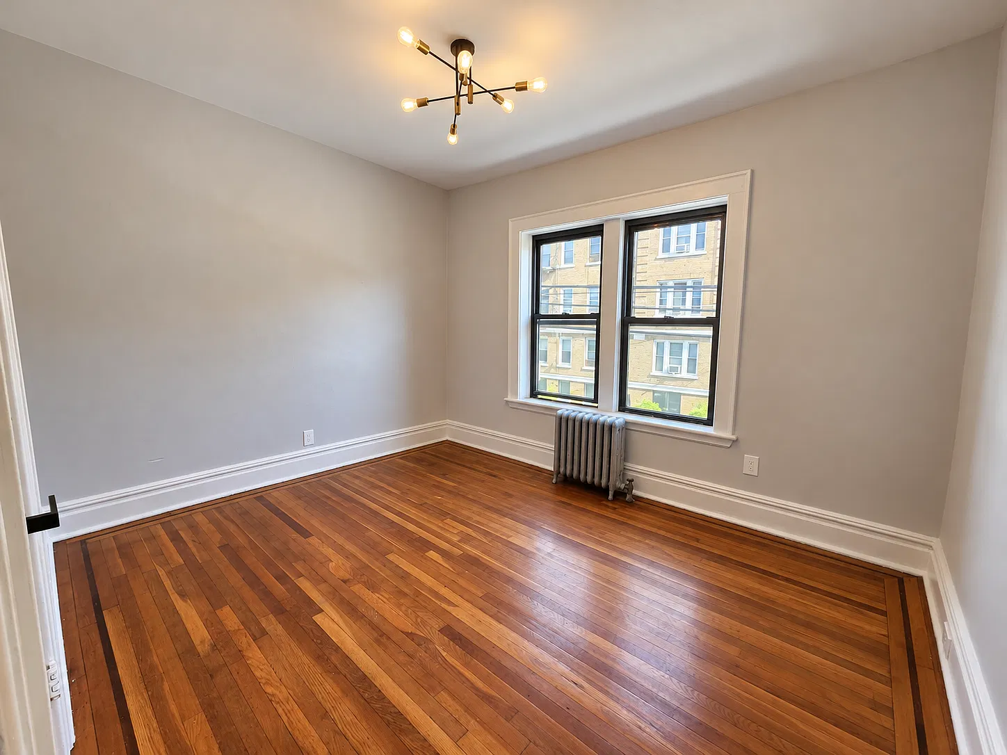 218 Highland Ave — Photo 3