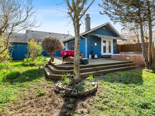 7729 Stave Lake St, Mission, BC V2V 4G7