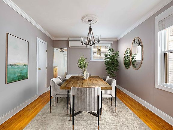 3rd image of 562 Bay Ridge Ave