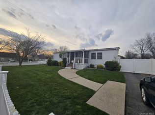 2 Ritter Avenue, Amityville, NY 11701