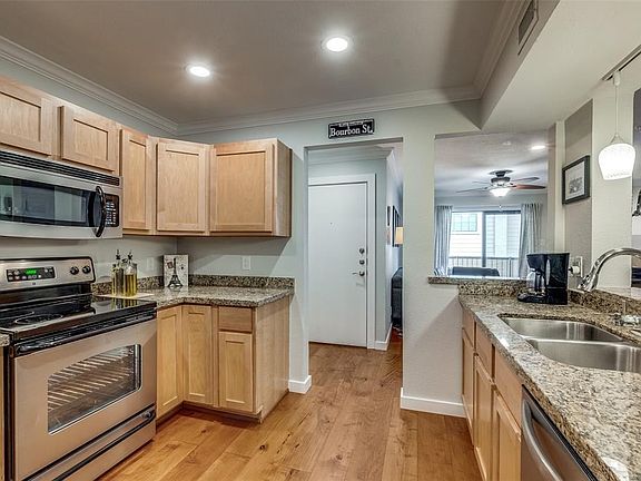 3rd image of 4777 Cedar Springs Rd APT 7D