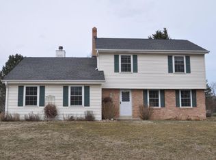 914 School Dr, Waukesha, WI 53189