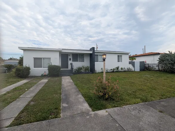 1011 NW 90th St, Miami, FL 33150