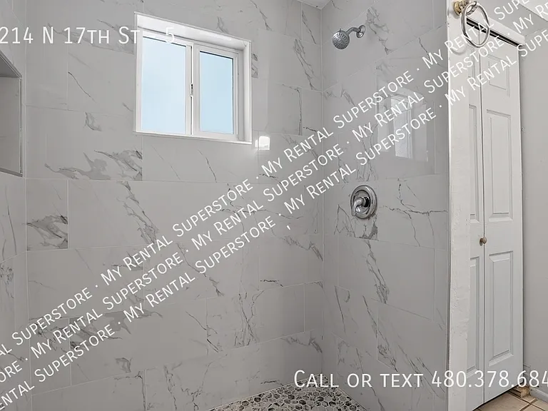 4214 N 17th St #5 — Photo 2