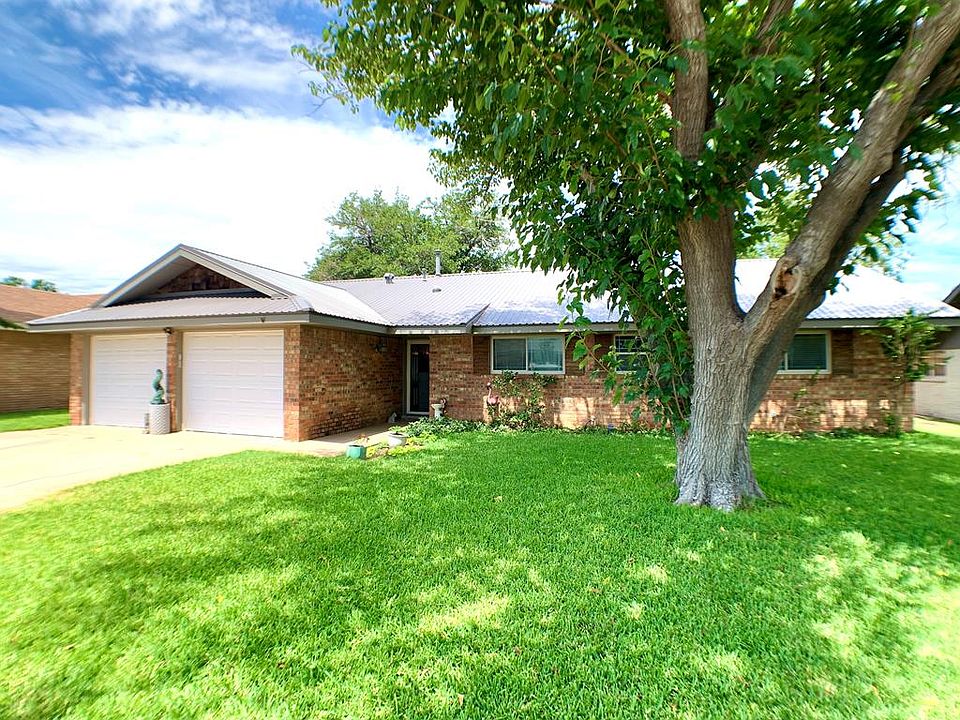 1st image of 4035 E Dumont Dr
