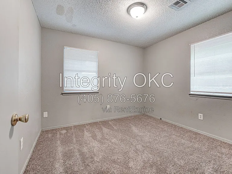 5233 Coble St — Photo 4