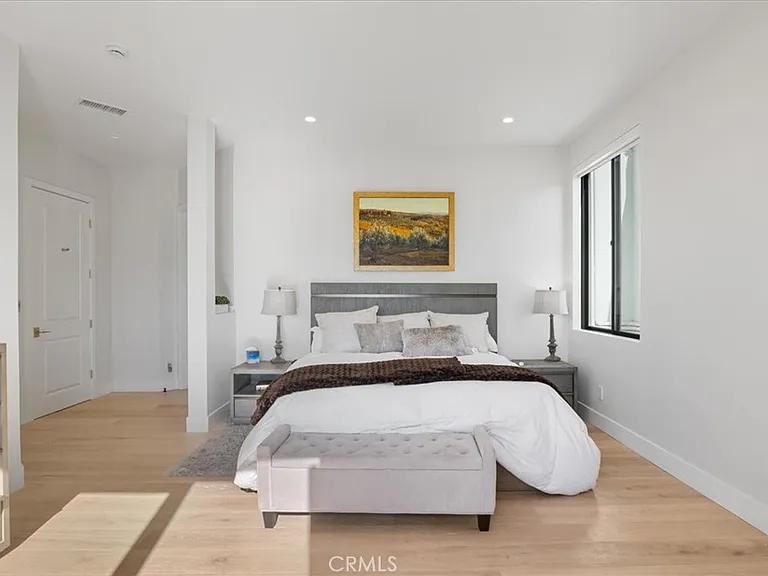 1515 Tahiti Ave — Photo 25