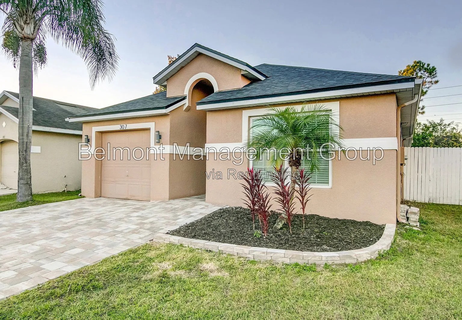3 bed, 2.0 bath, 1442 sqft, $2,298 — Photo 2