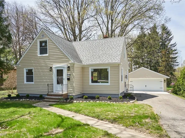 2776 Oak St, Willoughby, OH 44094