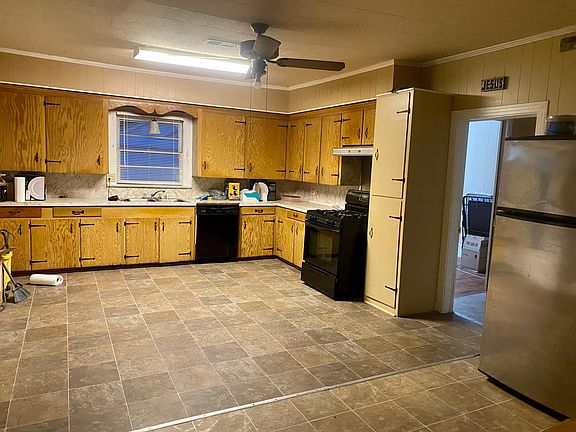 kitchen/dining