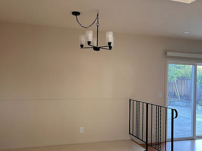 Kitchen Eating Area