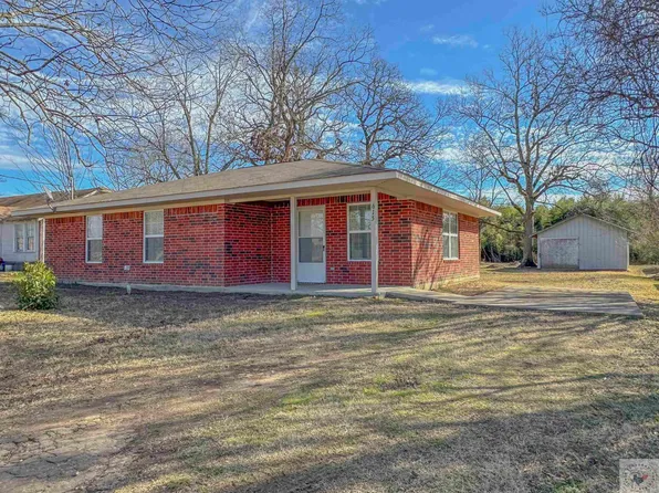 615 Texas St, Avery, TX 75554