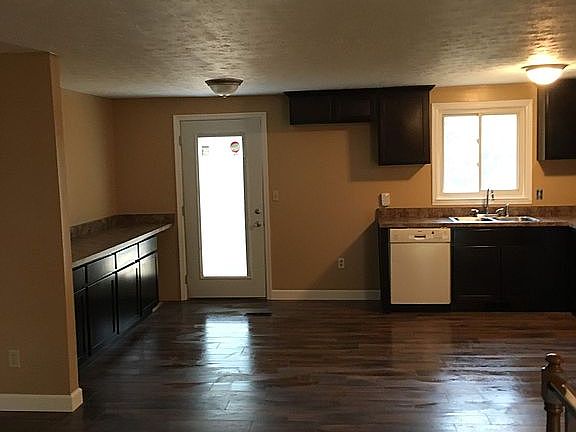 5th image of 110 Schloss Ln