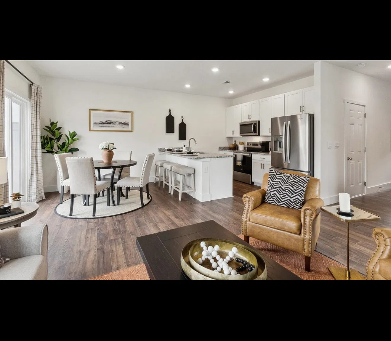 4 bed, 1554 sqft, $2,650 — Photo 2