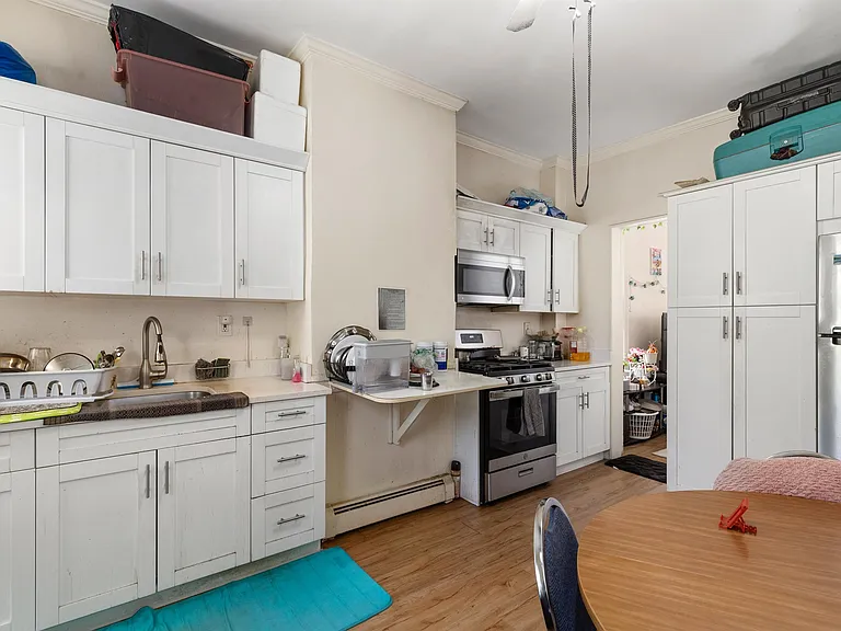 673 Summit Ave #2R — Photo 5
