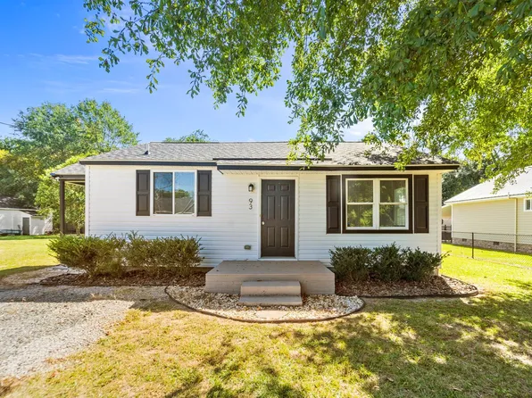 93 W Hamer St, Coats, NC 27521