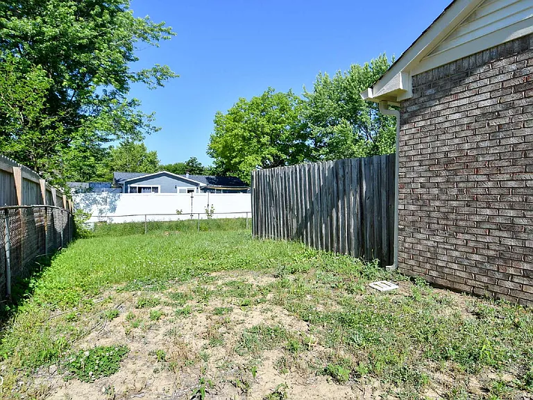 7826 Five Points Rd — Photo 34