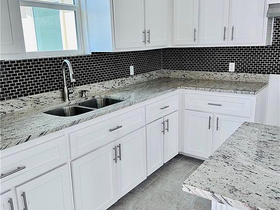 4th image of 129 Palm Dr