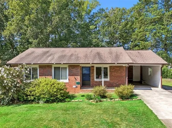 886 Perimeter Rd, Dawsonville, GA 30534