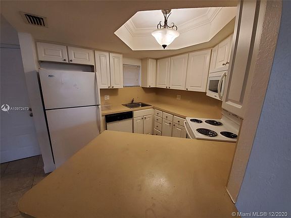 2nd image of 8235 Lake Dr APT 107